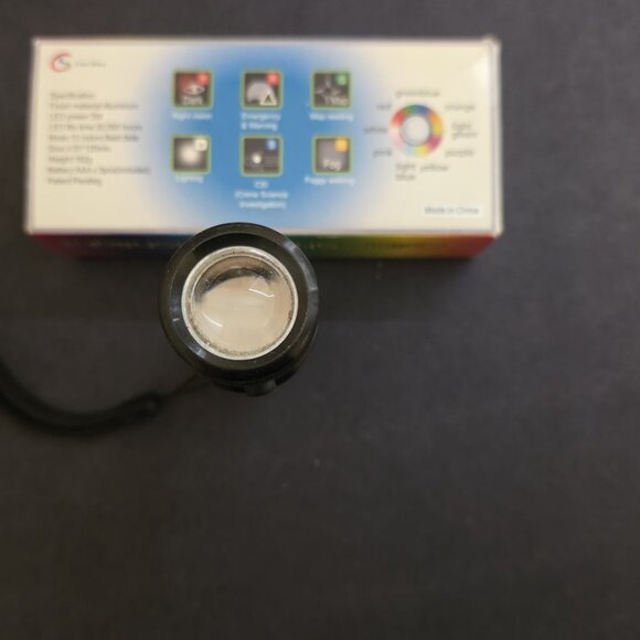 Multi Colored Programmable Flashlight - Picture 3 of 8